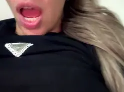 Amateur Adult Webcam of VALENTINA77