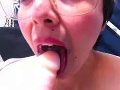 Amateur Live Sex of Lucy_Glow