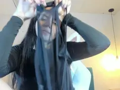 Amateur Live Sex Cam of EmilyBuu