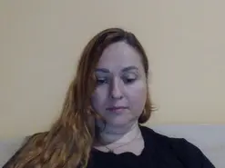 Amateur Live Sex of zara_red