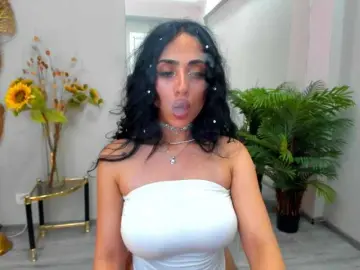 Bongacams Adult Video Chat of Cupcake-Izzy