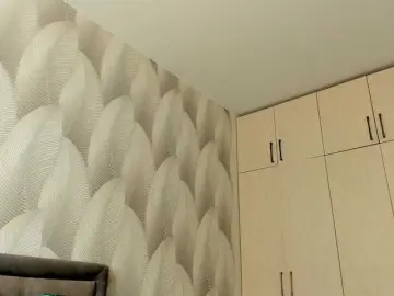 Bongacams Watch Live Sex Cams of Bambiiiii