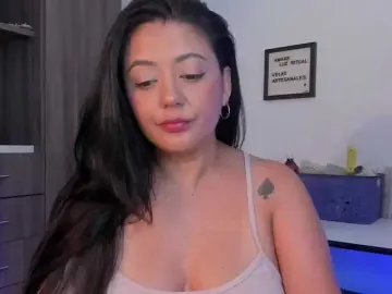 Bongacams Sex Chat of Lauratoro