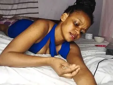 Bongacams Free Live Porn of petittegoddess254