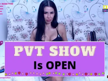 Bongacams Nude Webcam of SpicyBrunnete