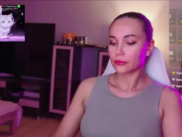Bongacams Best live sex cam show of QWEENII