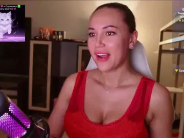 Bongacams Adult Webcam of QWEENII