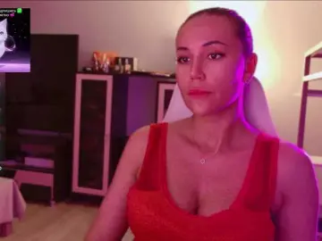 Bongacams Live Sex Cam of QWEENII