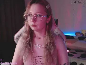Bongacams Best live sex cam show of henby-streams