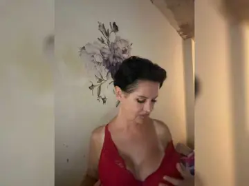 Bongacams Sex Chat of RoyalBreasts
