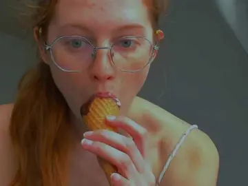 Bongacams Best Webcam of FireLuna
