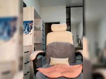 Bongacams Free Porn Cam of MonnaSky