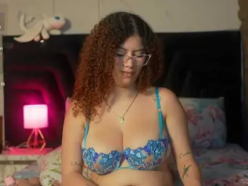 Bongacams Free Porn Cam of HoneyHips