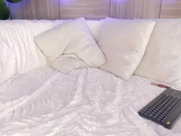 Bongacams Live Porn of isabellestorm