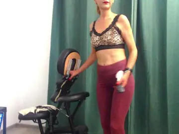 Bongacams Watch Live Sex Cams of FoxyloveXXX