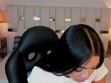 Bongacams Watch Live Sex Cams of NauthyNahomi