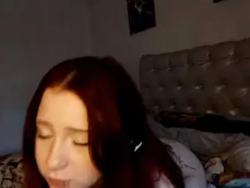 Bongacams Sex Cam of emoemily