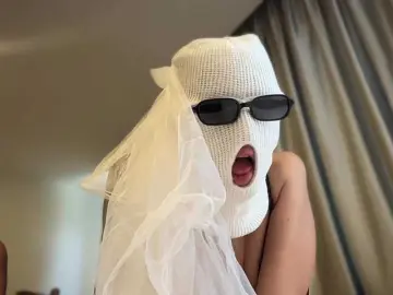 Bongacams Free Porn Cam of hiddenCrazySlut
