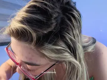 Bongacams Nude Webcam of Charlotte-glasses