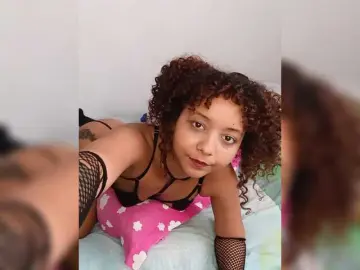 Bongacams Live Sex Cam of milanxbunny333