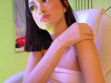 Bongacams Adult Webcam of LeahSaenz