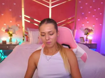 Bongacams Free Porn Cam of LoveeDove