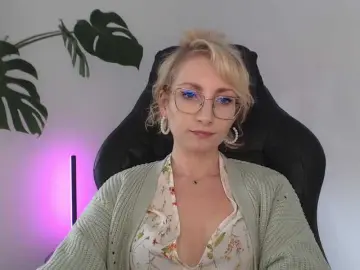 Bongacams Adult Webcam of CinderellaMoon