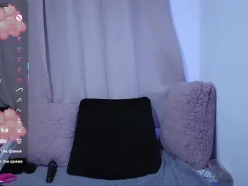 Bongacams Best live sex cam show of Lesliee22