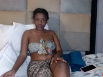 Bongacams Free Porn Cam of BLACKDIAMOND1821