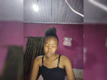 Bongacams Watch Live Sex Cams of Stella11
