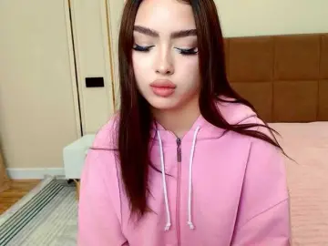 Bongacams Watch Live Sex Cams of maddieperezzz