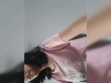 Bongacams Live Sex Cam of Selinababy99