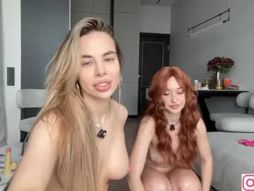 Bongacams Private Sex Chat of diffgirls1-1