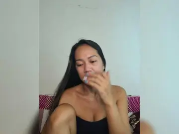 Bongacams Adult Video Chat of Kiana11
