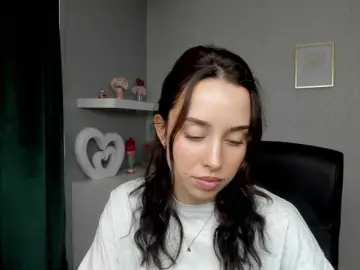 Bongacams Private Sex Chat of adeleLive