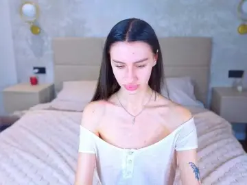 Bongacams Free Porn Cam of SnowWhiteee