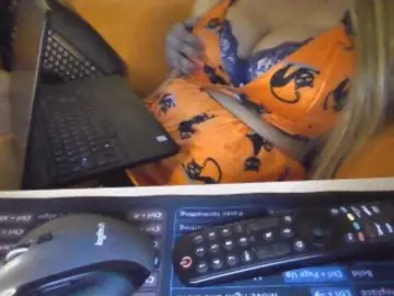 Bongacams Sex Cam of JulieJoe