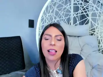 Bongacams Adult Webcam of LaurenBellucci