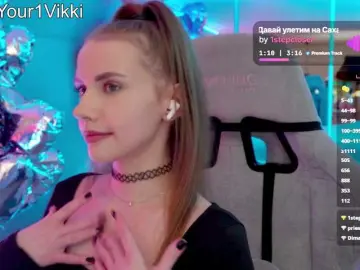 Bongacams Sex Cam of -VikkiL0vesCheese-