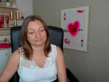 Bongacams Live Sex of angelaLove13
