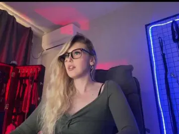 Bongacams Watch Live Sex Cams of Miss-Liya