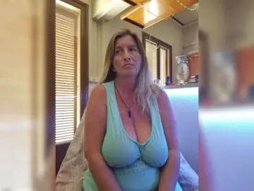 Bongacams Watch Live Sex Cams of JennaDeluxe