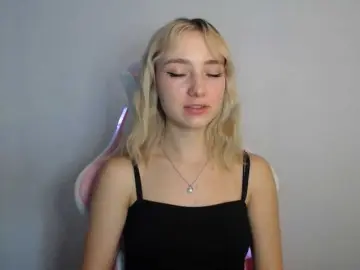 Bongacams Live Sex Cam of LuciaGlow