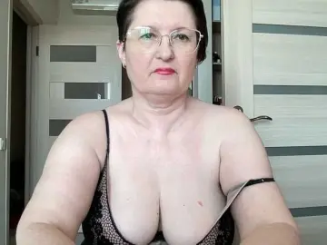 Bongacams Free Live Porn of HotMilfPussy