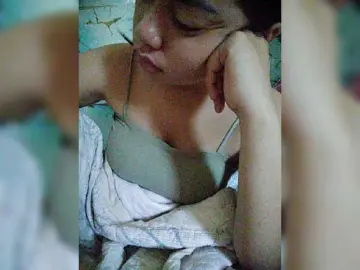 Bongacams Free Porn Cam of XXhornywetprincess99XX