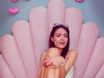 Bongacams Sex Chat of LUCYMILLER