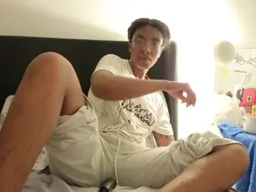 Bongacams Watch Live Sex Cams of CarolineS