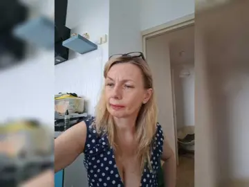 Bongacams Nude Webcam of ShiningMILF