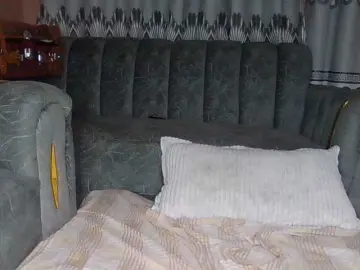 Bongacams Watch Live Sex Cams of Horny-bitches