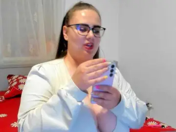 Bongacams Nude Webcam of amiravyxen